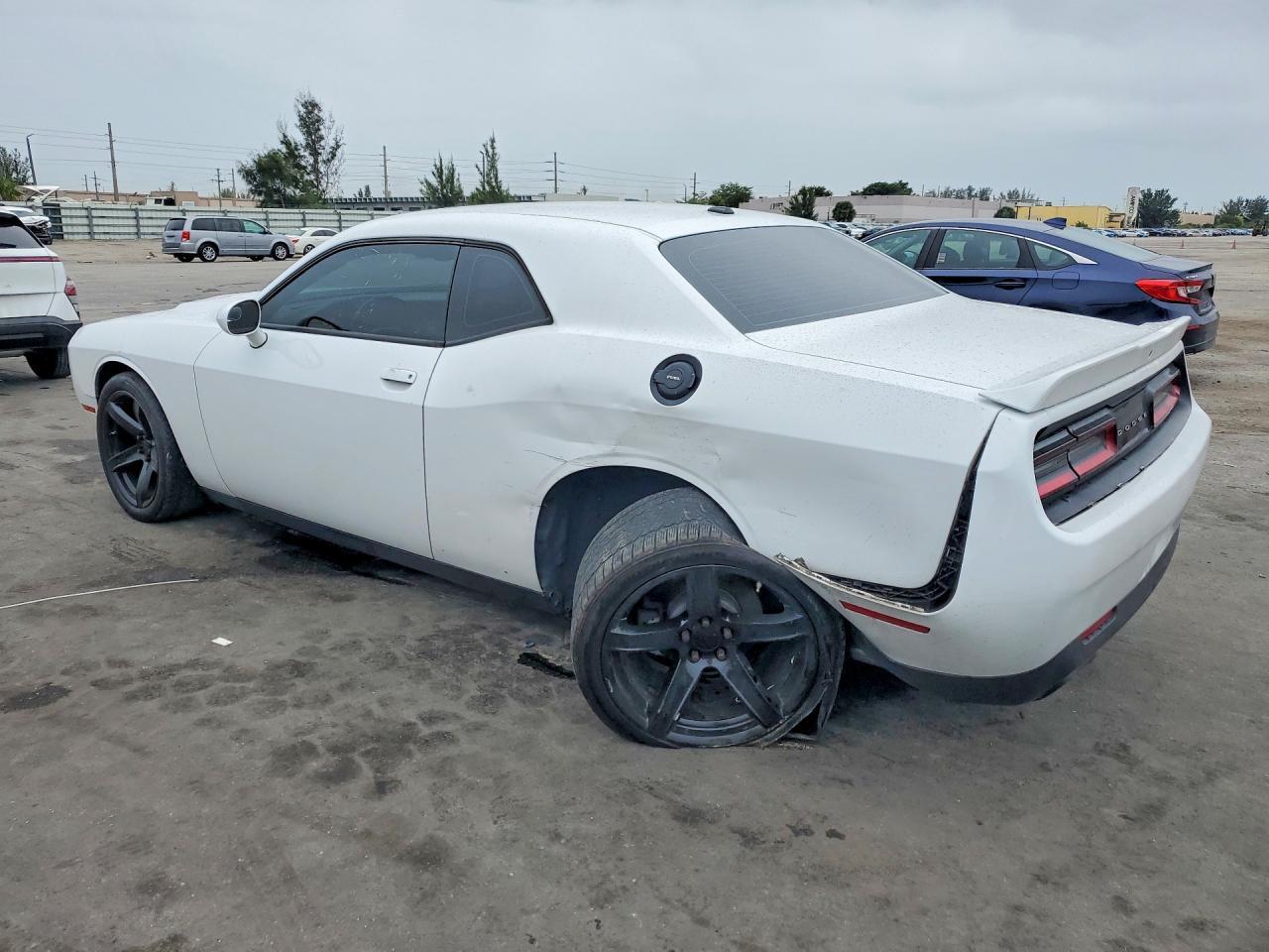 2018 Dodge Challenger Sxt - zdjęcie 2