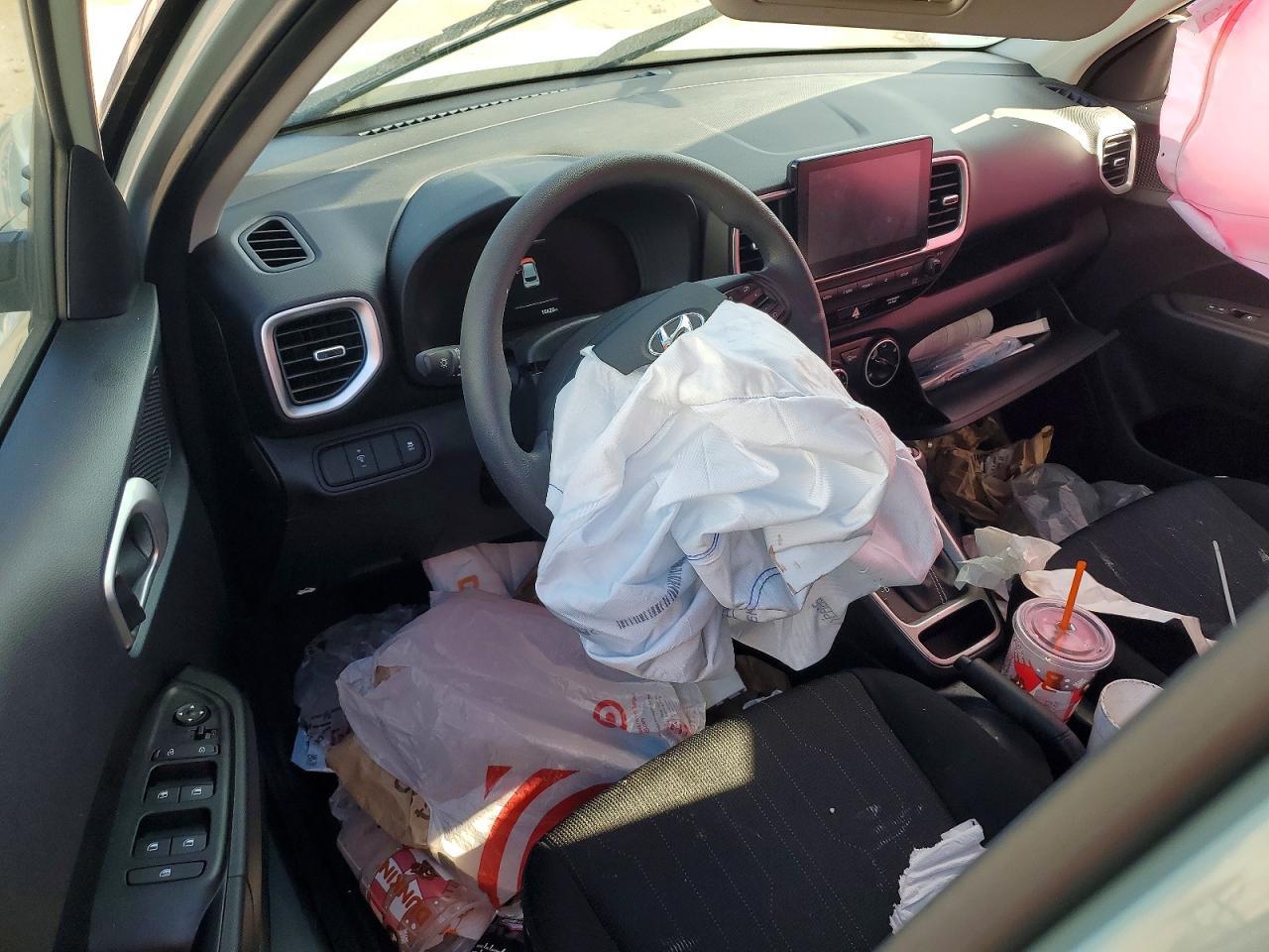 2025 Hyundai Venue Se - zdjęcie 8