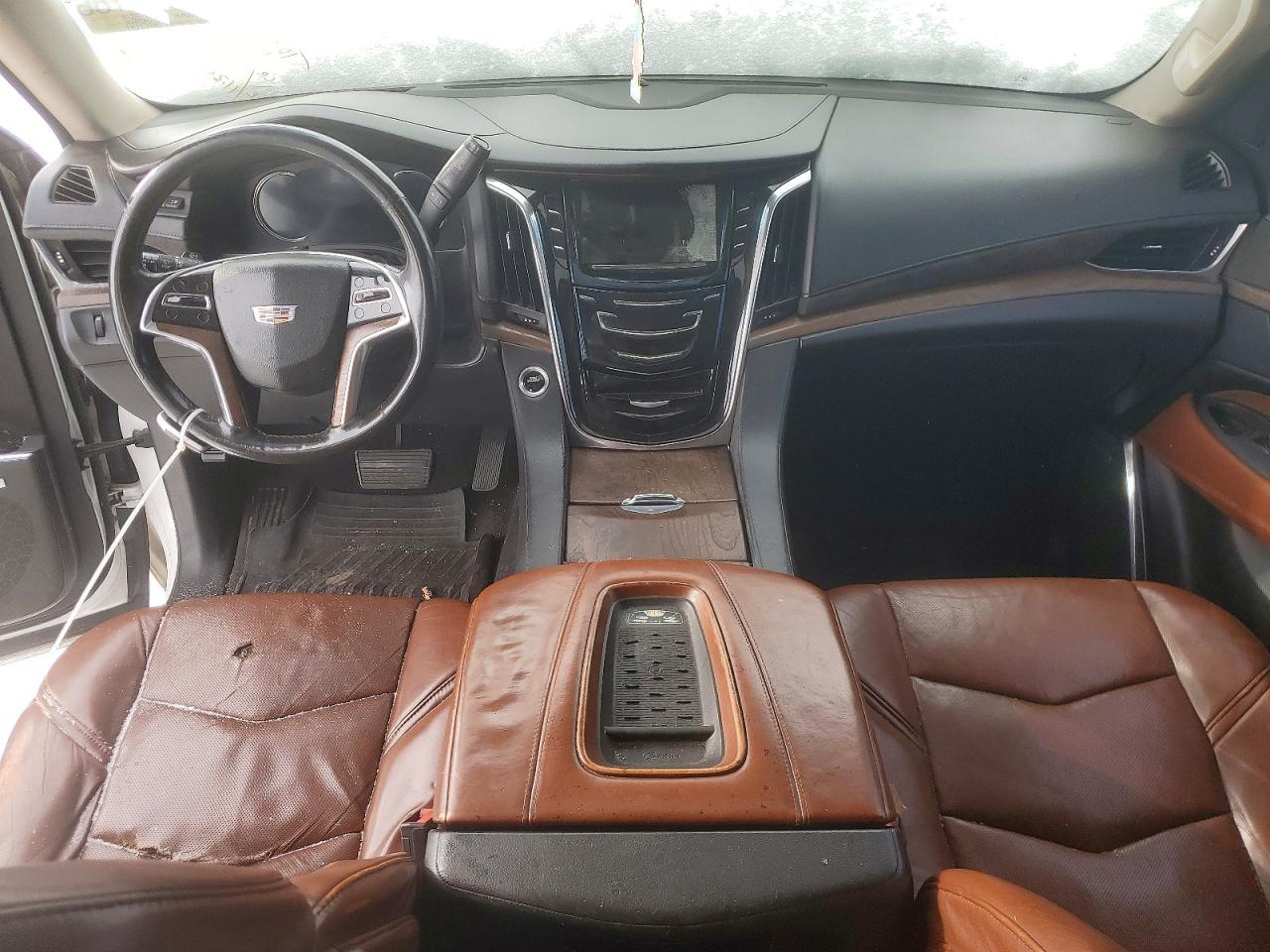 2017 Cadillac Escalade Luxury - zdjęcie 8