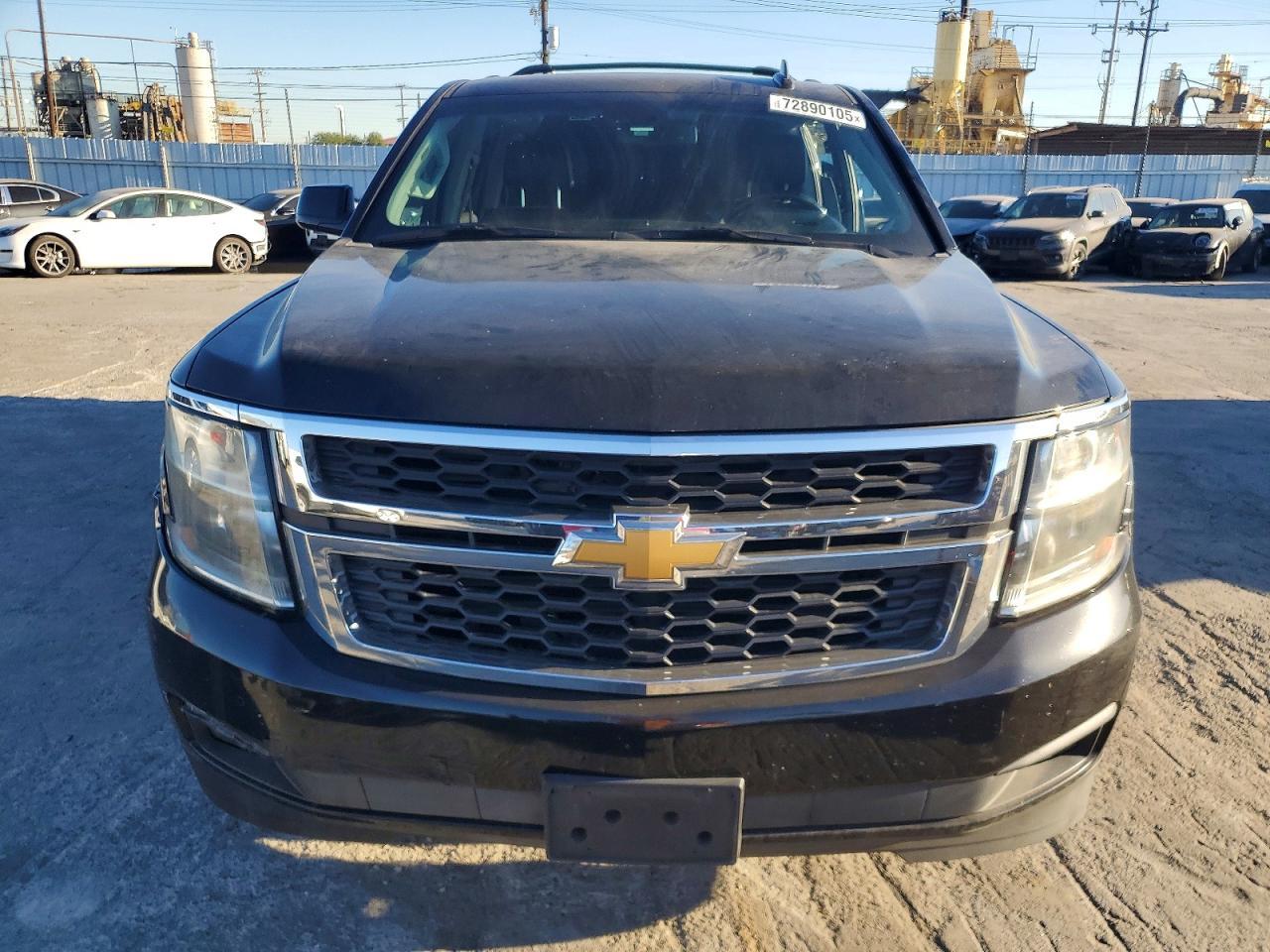 2019 Chevrolet Suburban C1500 Lt - zdjęcie 5