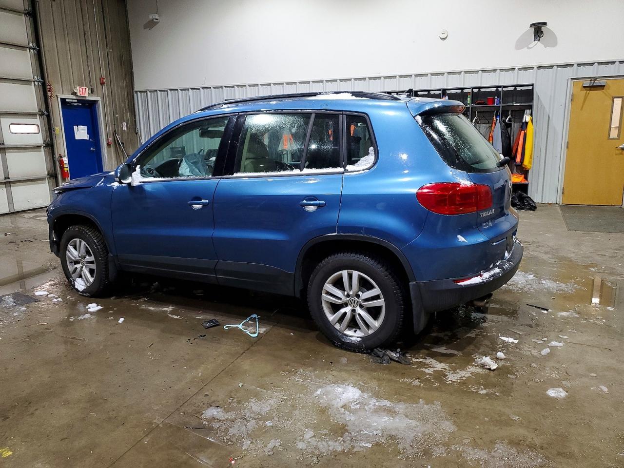 2017 Volkswagen Tiguan S - zdjęcie 2