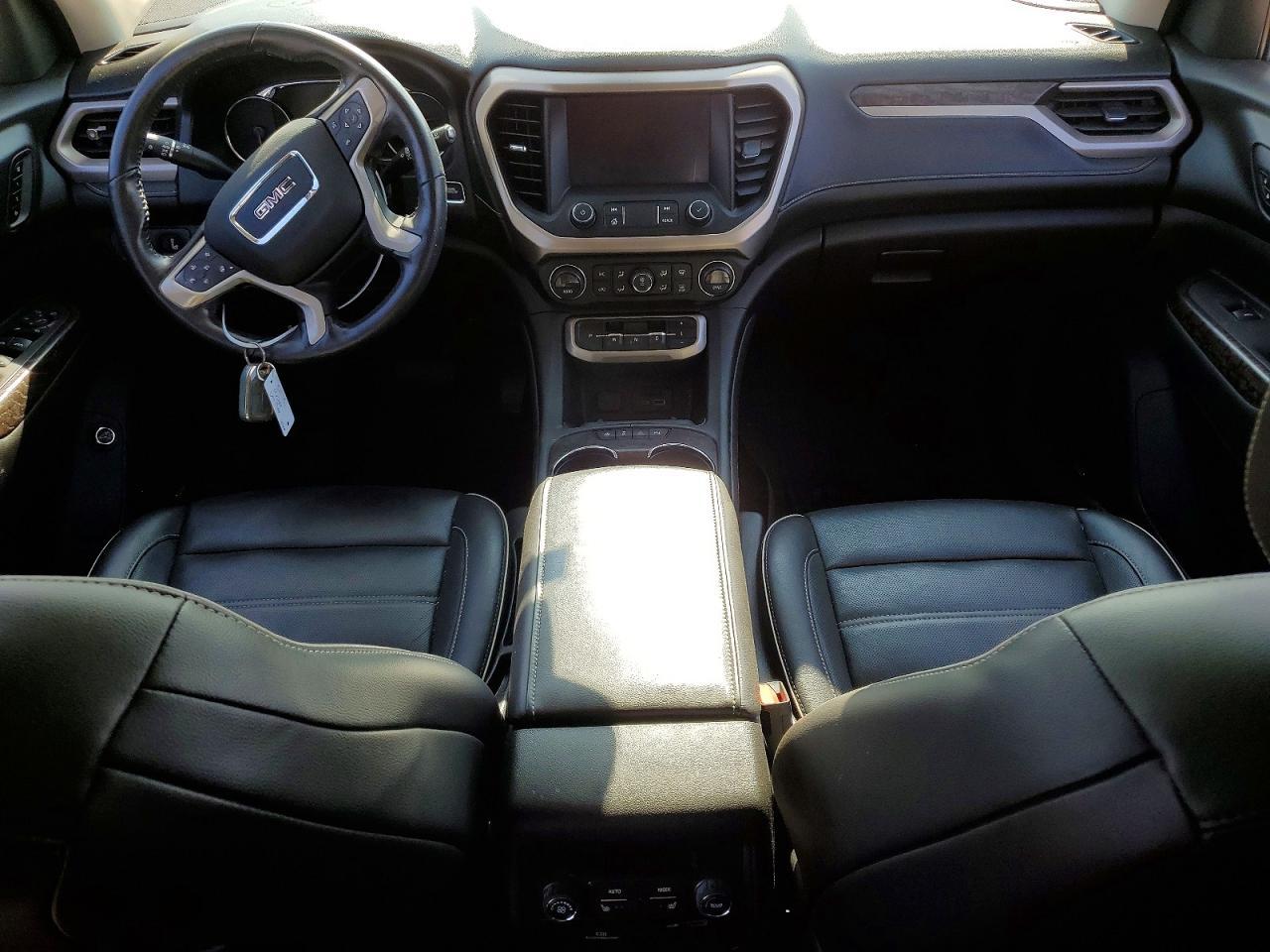 2020 GMC Acadia Denali - zdjęcie 8