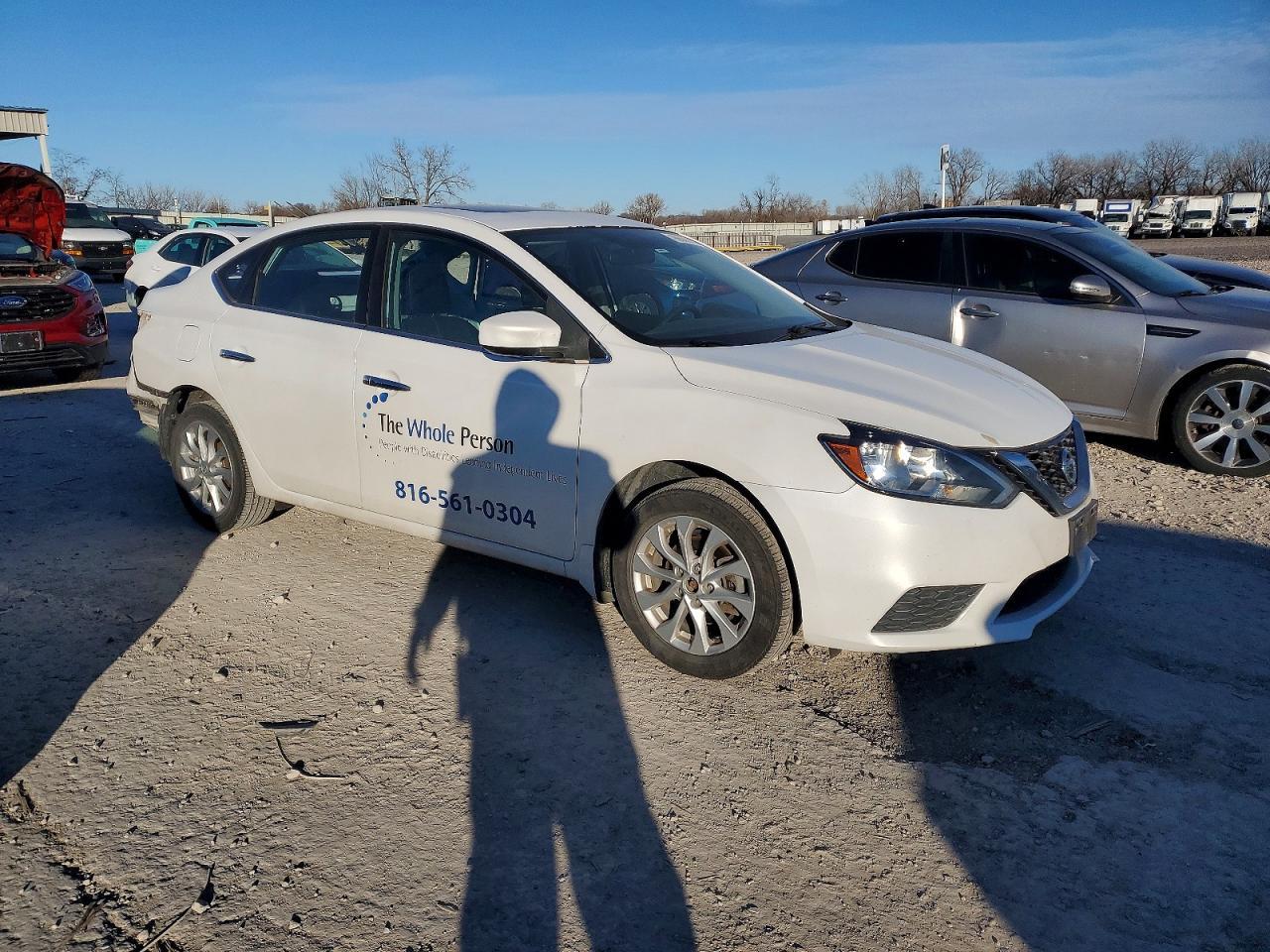 2017 Nissan Sentra S - zdjęcie 4