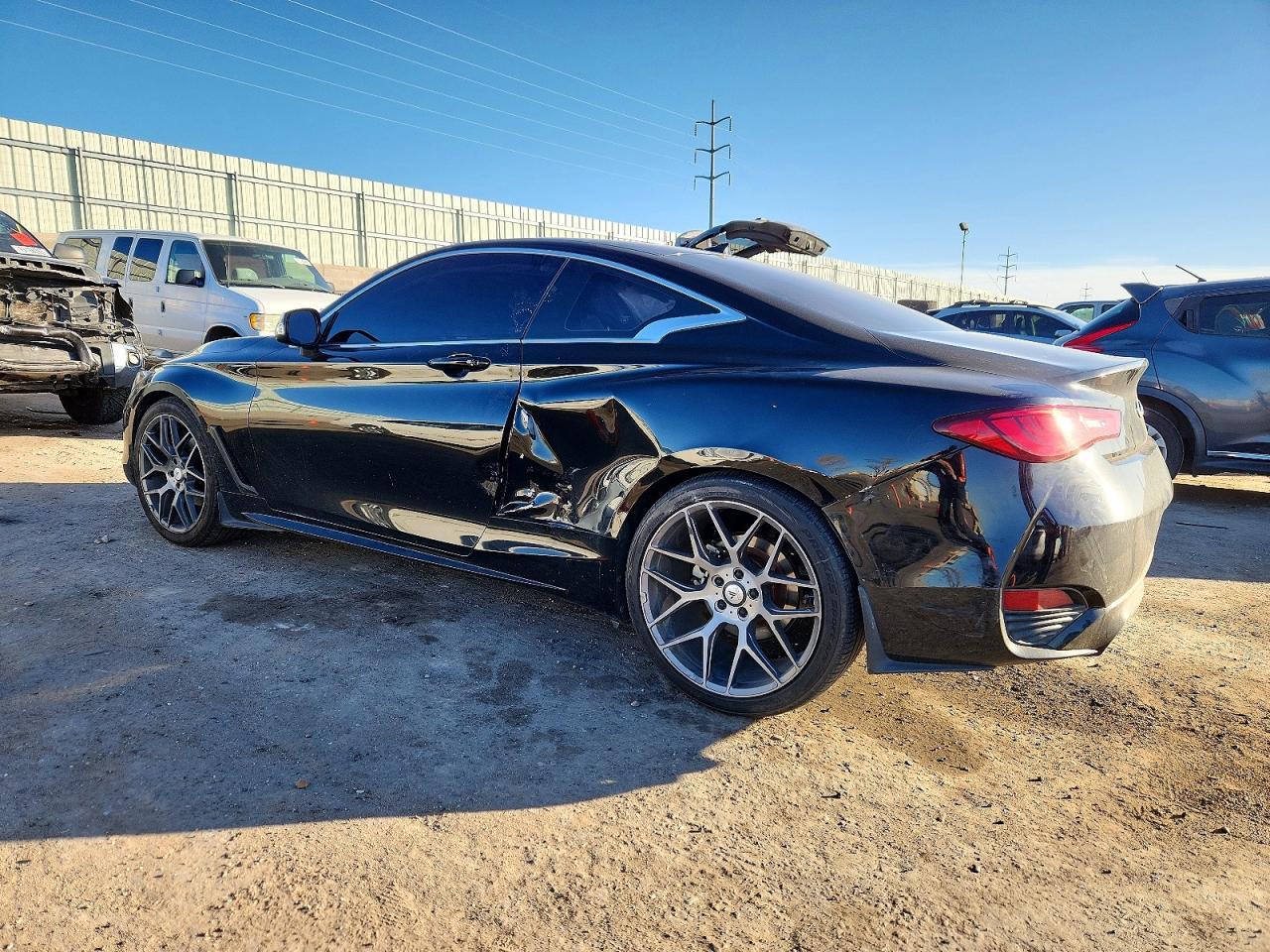 2017 Infiniti Q60 Premium - zdjęcie 2