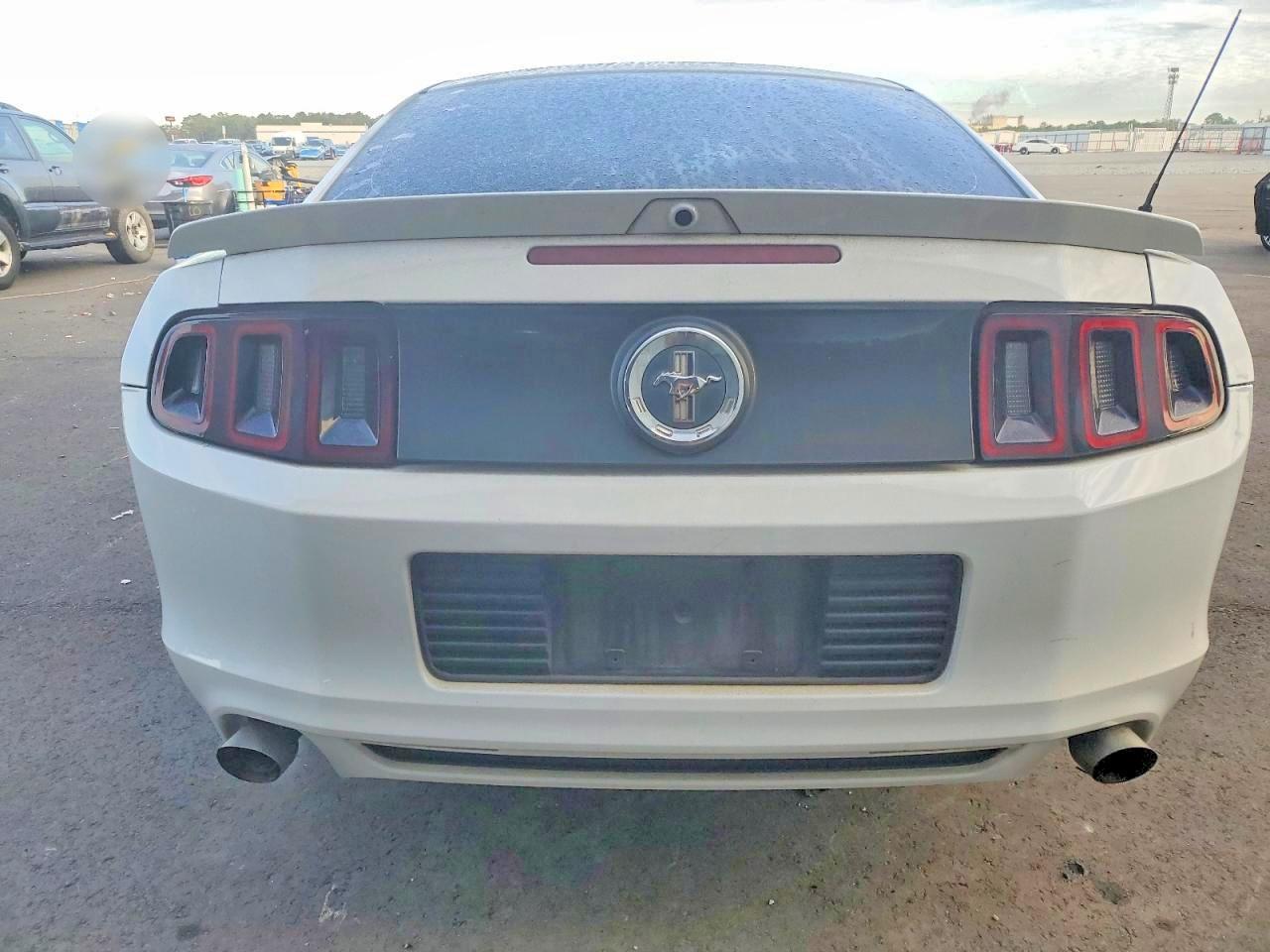2014 Ford Mustang - zdjęcie 6