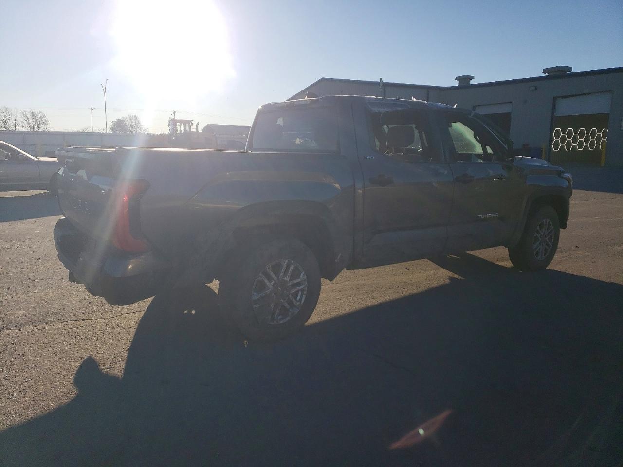 2025 Toyota Tundra Crewmax Sr - zdjęcie 3