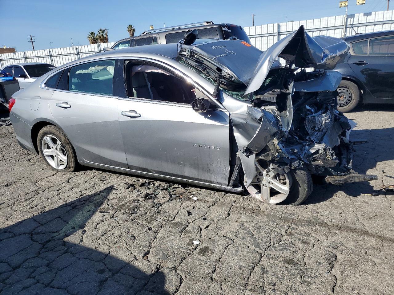 2023 Chevrolet Malibu Ls - zdjęcie 4