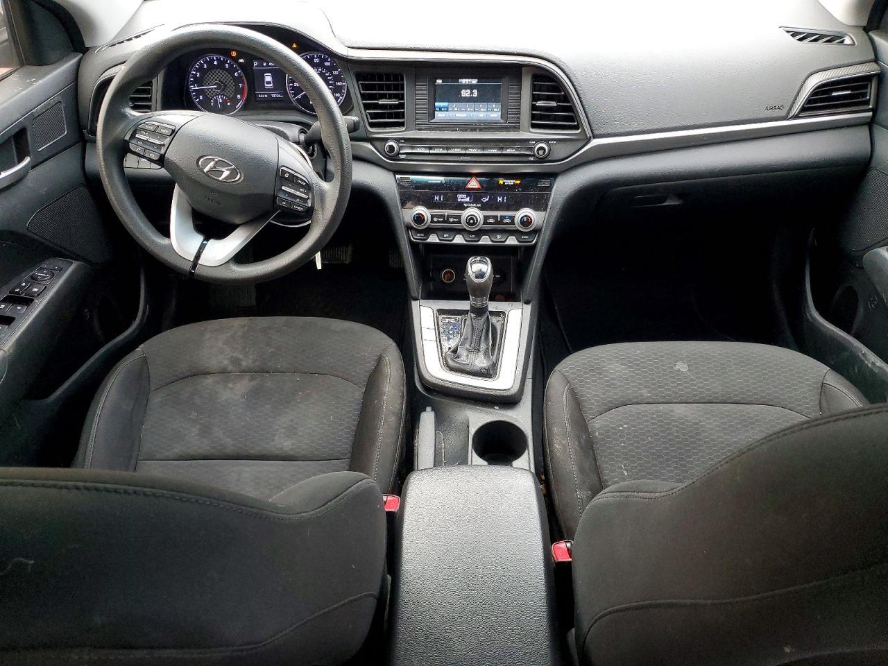 2020 Hyundai Elantra Se - zdjęcie 8