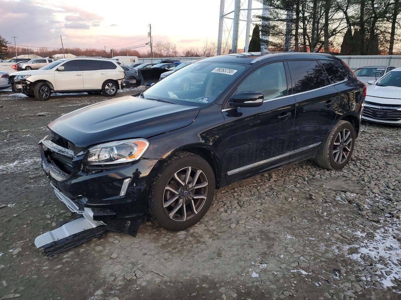 2017 Volvo Xc60 T6 Dynamic - zdjęcie główne