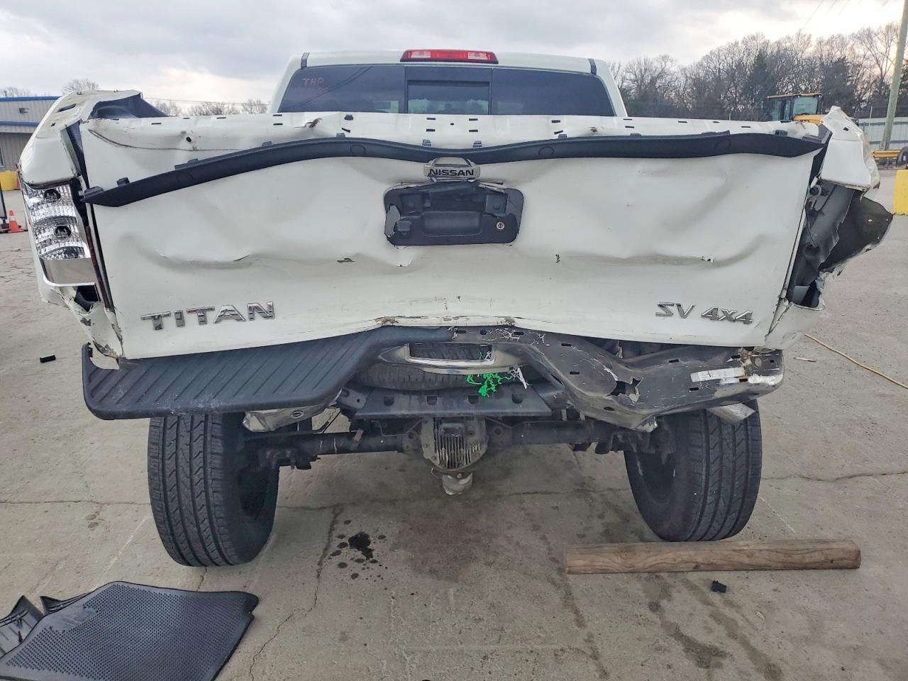 2015 Nissan Titan S - zdjęcie 6