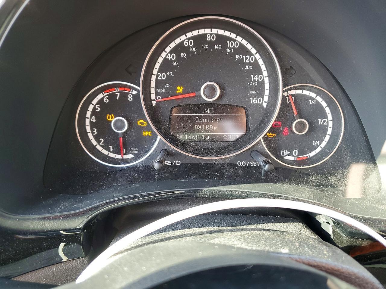 2016 Volkswagen Beetle 1.8T - zdjęcie 9