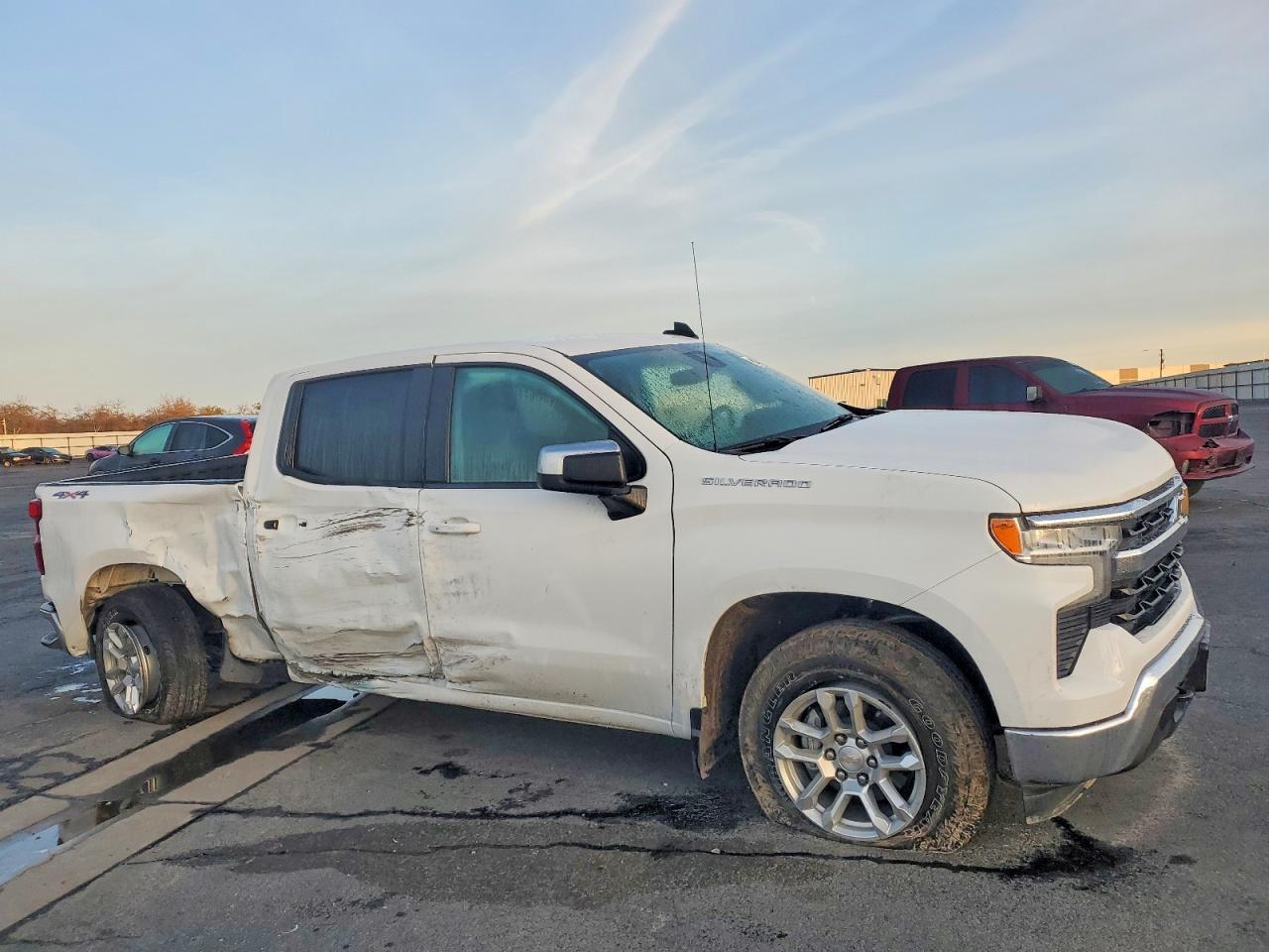 2025 Chevrolet Silverado K1500 Lt - zdjęcie 4