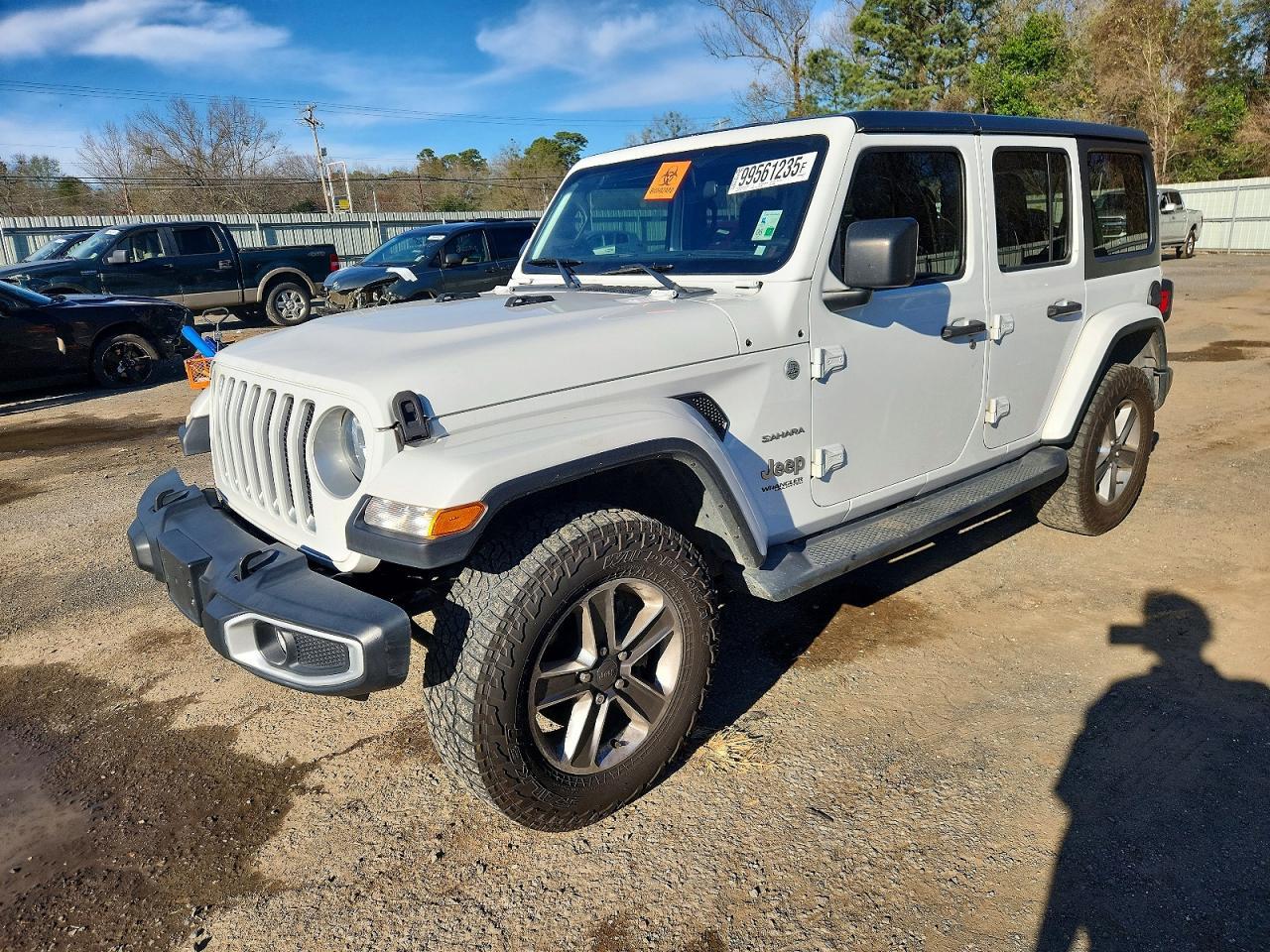 2019 Jeep Wrangler Unlimited Sahara - zdjęcie główne