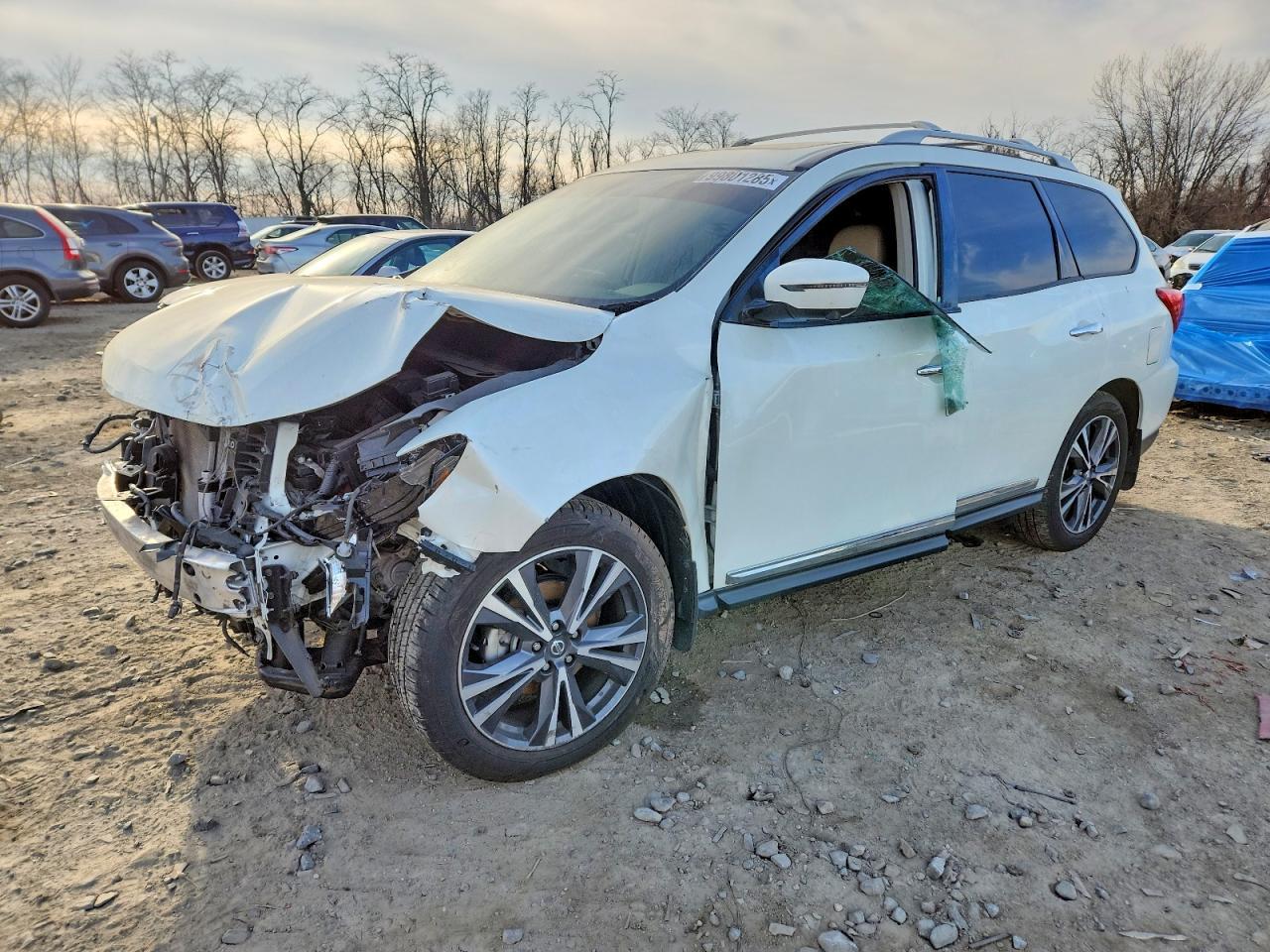 2020 Nissan Pathfinder Platinum - zdjęcie główne