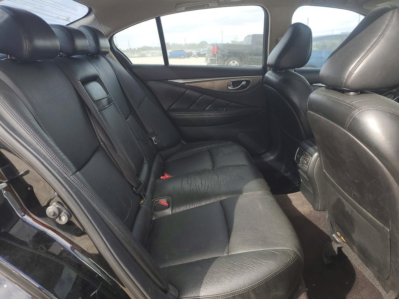 2015 Infiniti Q50 Base - zdjęcie 10