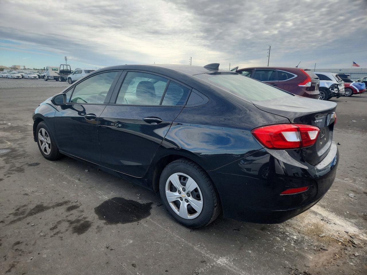 2018 Chevrolet Cruze Ls - zdjęcie 2