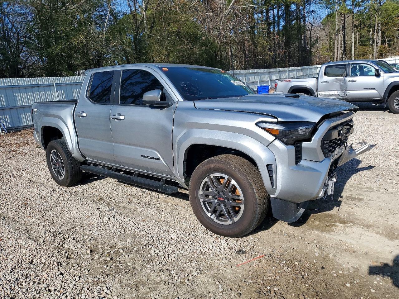 2024 Toyota Tacoma Double Cab - zdjęcie 4