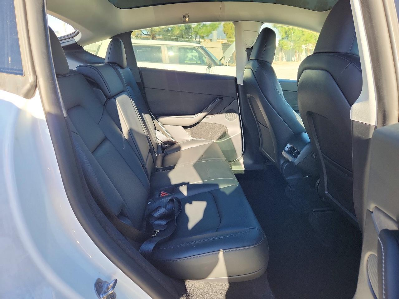 2023 Tesla Model Y - zdjęcie 11