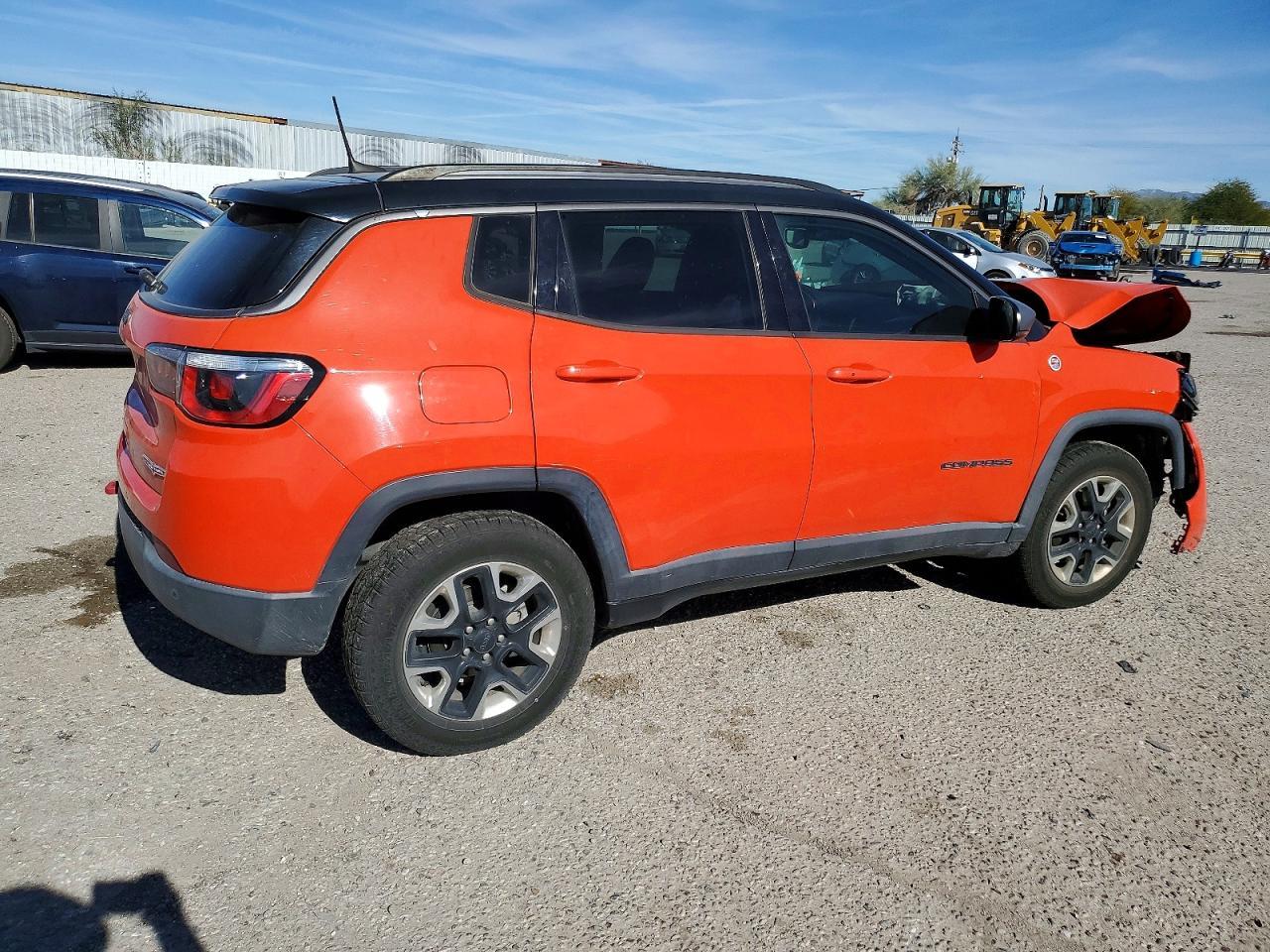 2017 Jeep Compass Trailhawk - zdjęcie 3