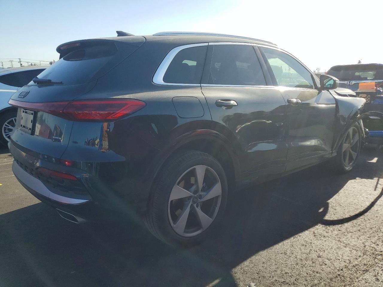 2025 Audi Q5 Premium Plus - zdjęcie 3