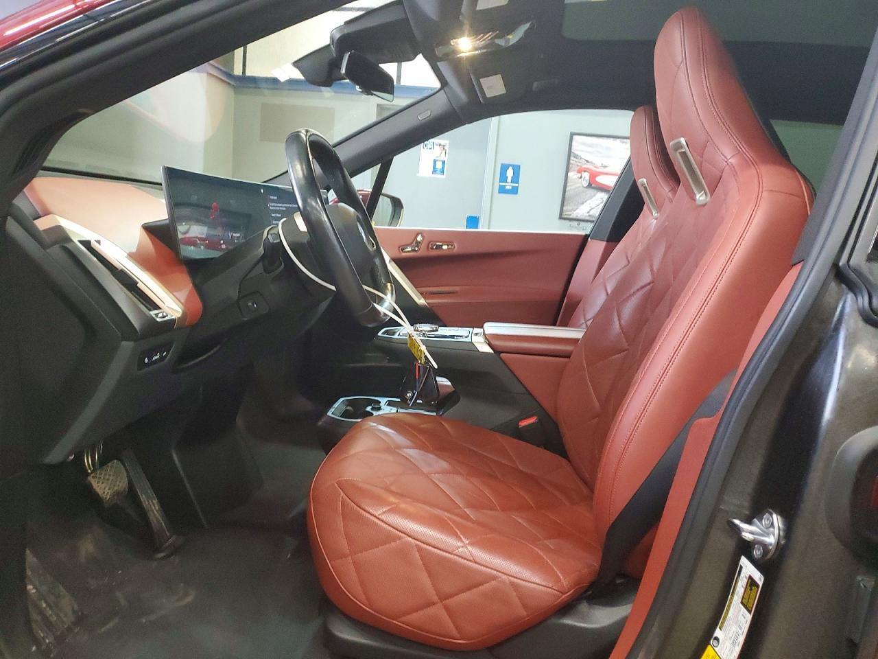 2023 BMW Ix M60 - zdjęcie 7