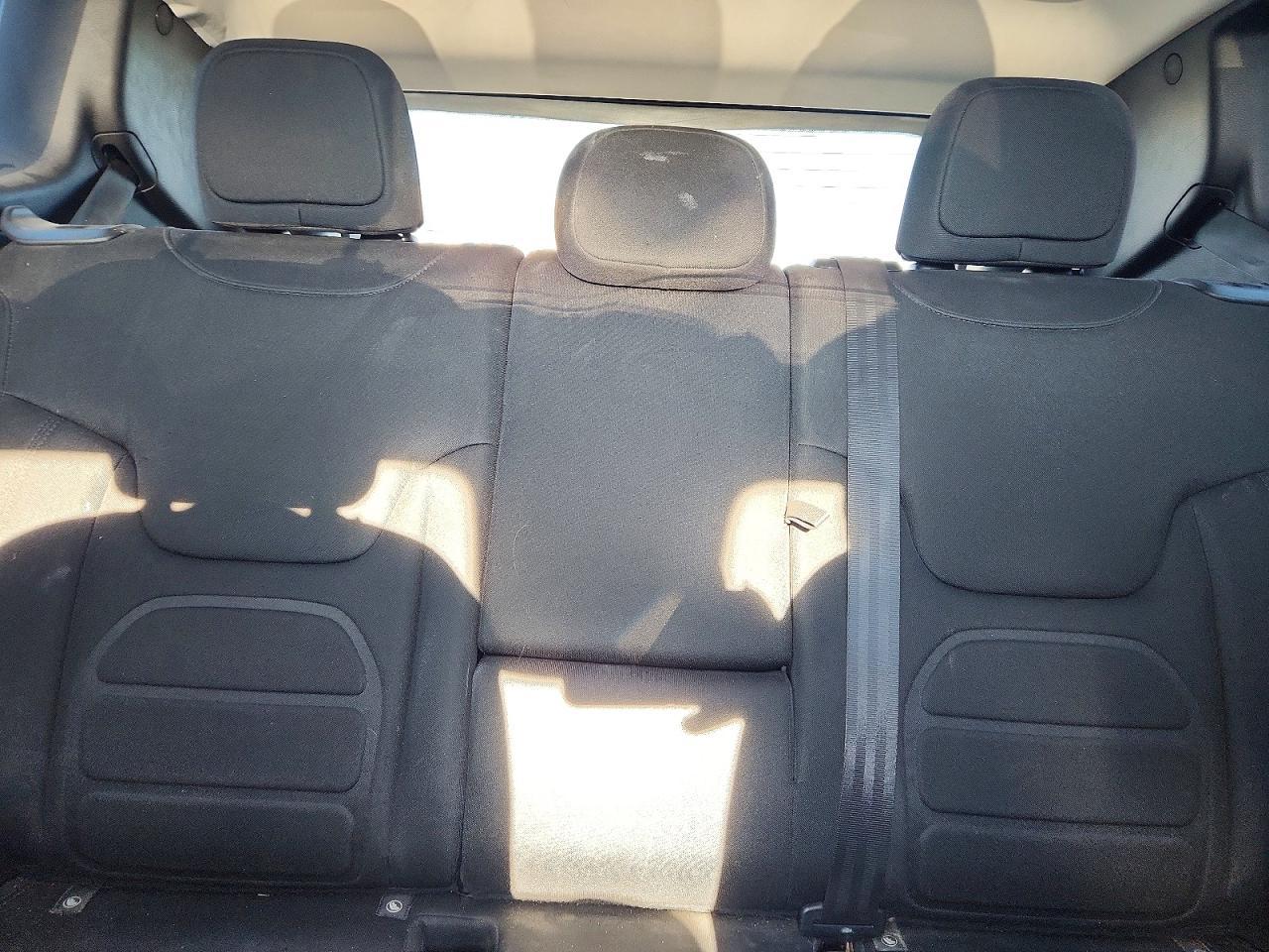 2018 Jeep Renegade Latitude - zdjęcie 10