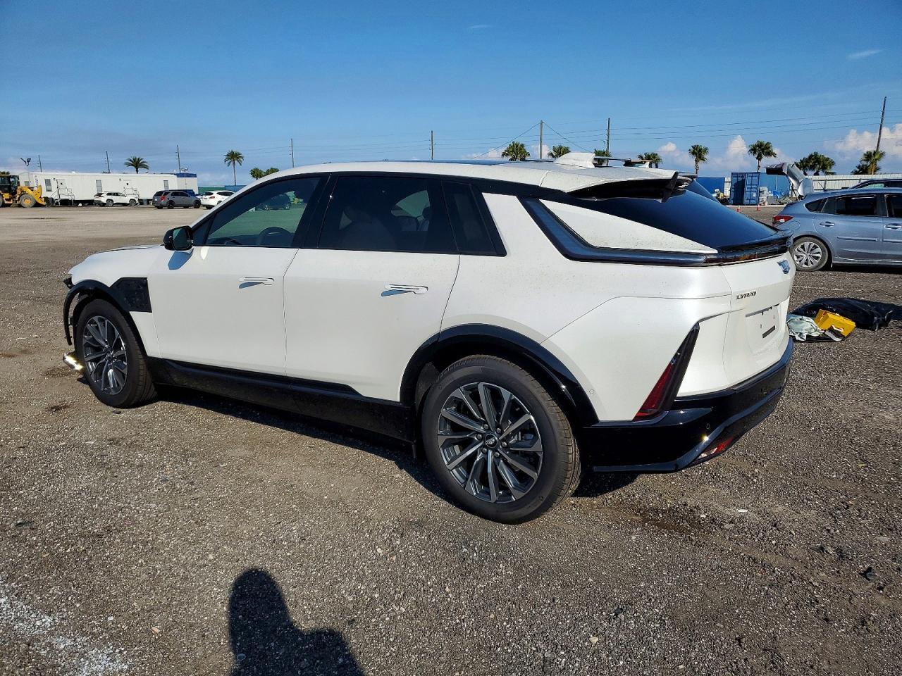 2025 Cadillac Lyriq Sport - zdjęcie 2