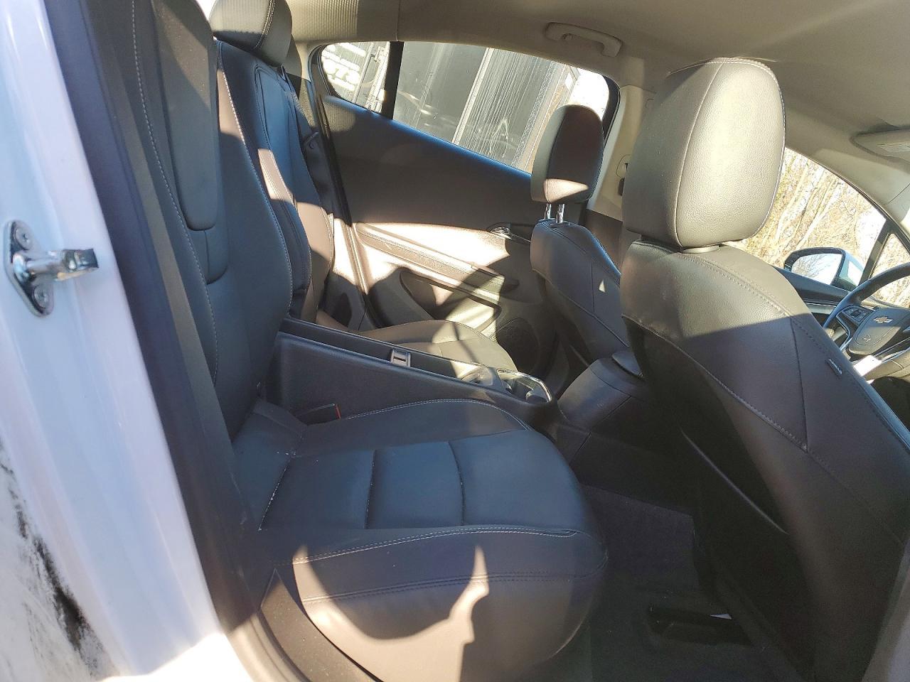 2014 Chevrolet Volt - zdjęcie 10