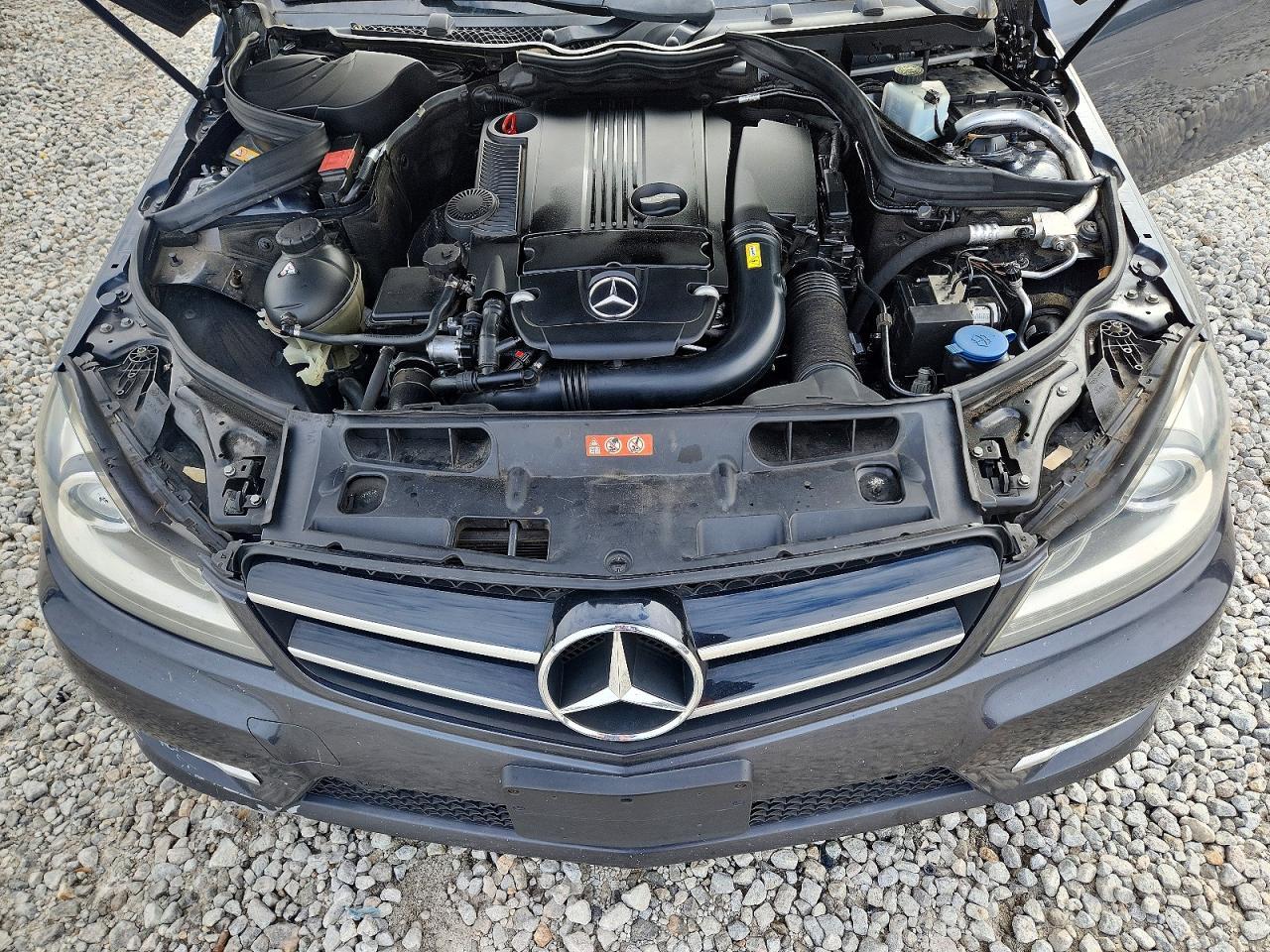 2014 Mercedes-Benz C 250 - zdjęcie 11