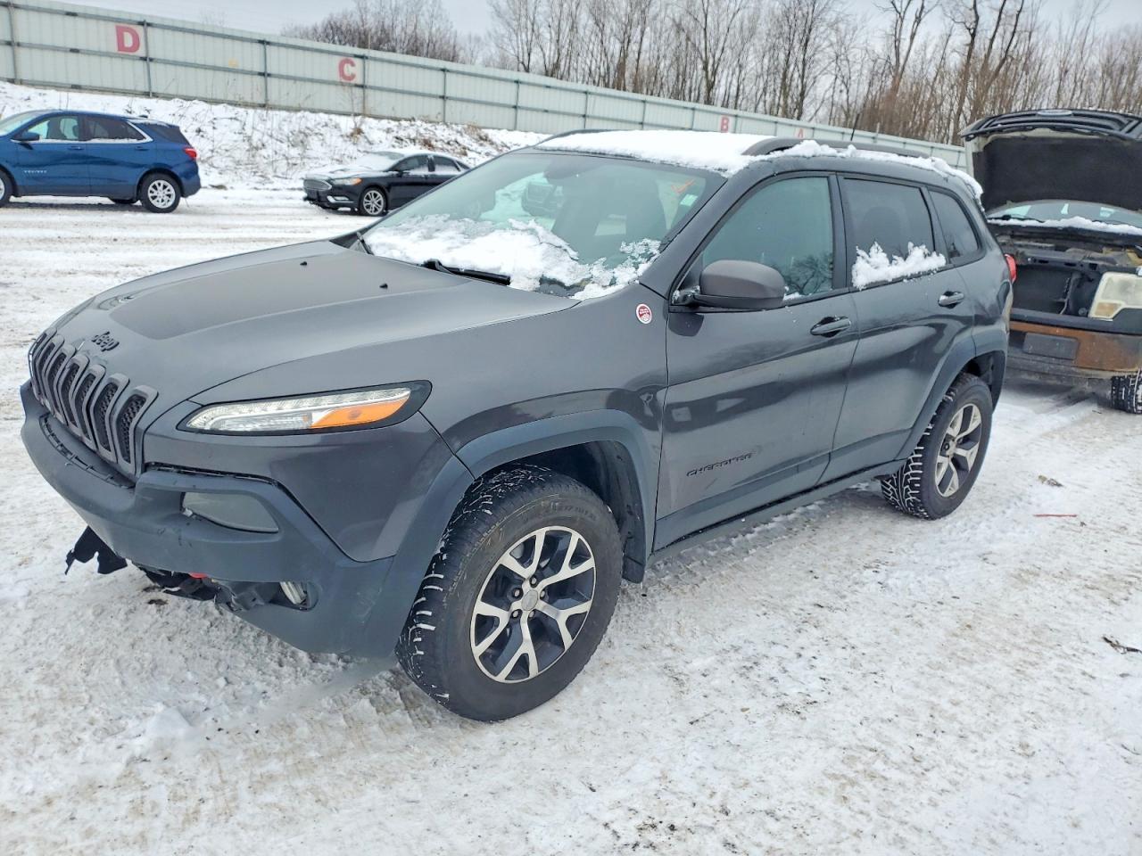2016 Jeep Cherokee Trailhawk - zdjęcie główne