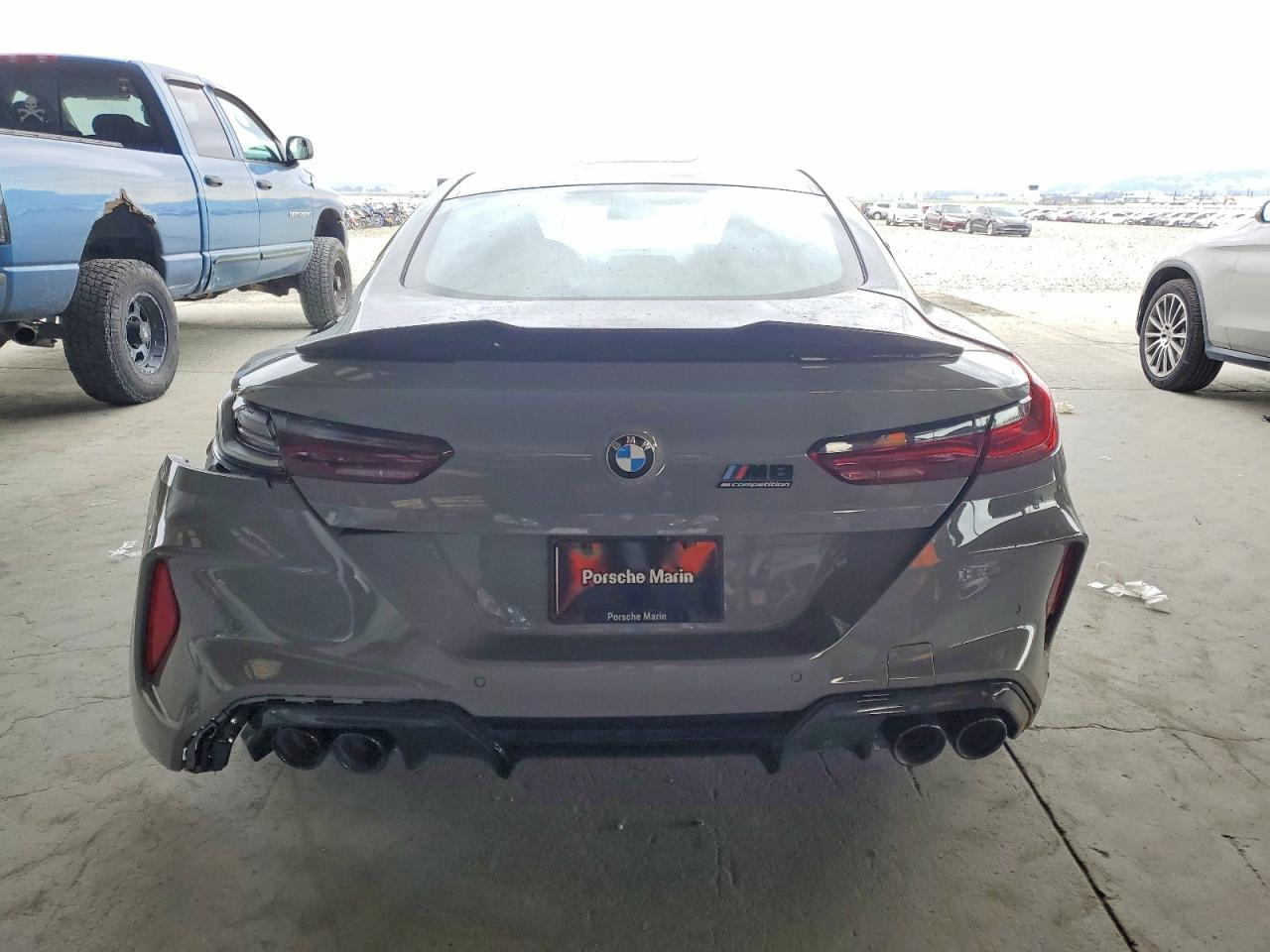 2022 BMW M8 - zdjęcie 6