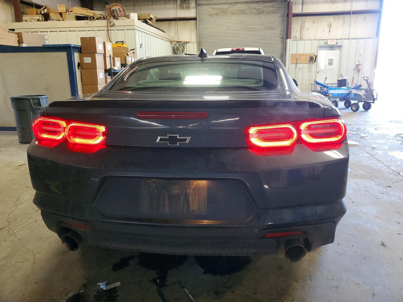 2021 Chevrolet Camaro Ls - zdjęcie 6