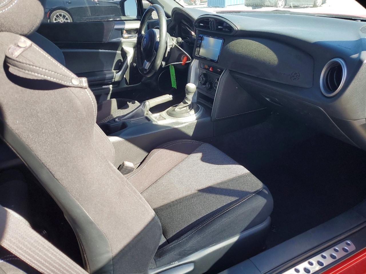 2017 Toyota 86 Base - zdjęcie 8