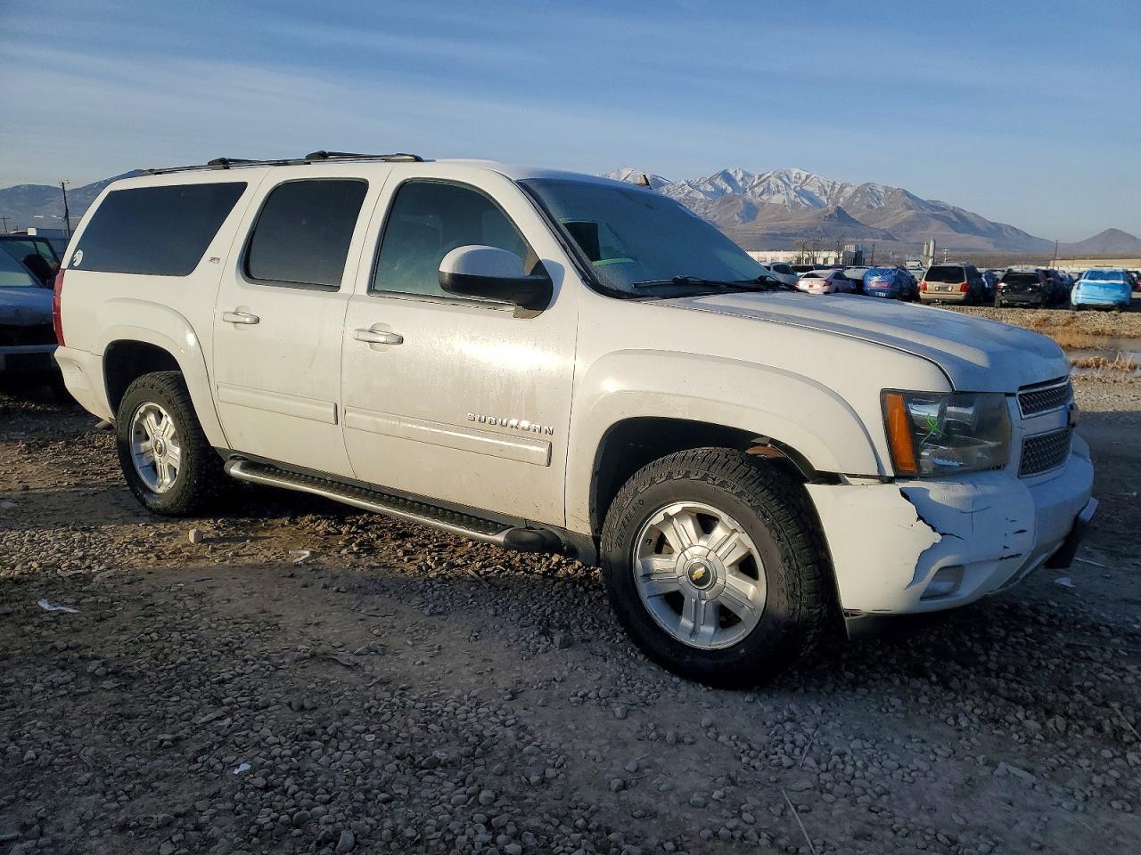 2014 Chevrolet Suburban K1500 Lt - zdjęcie 4