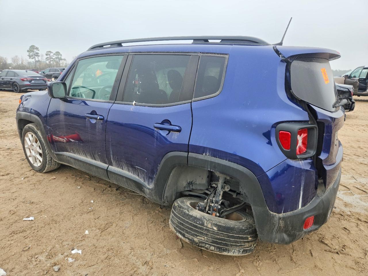 2021 Jeep Renegade Latitude - zdjęcie 2