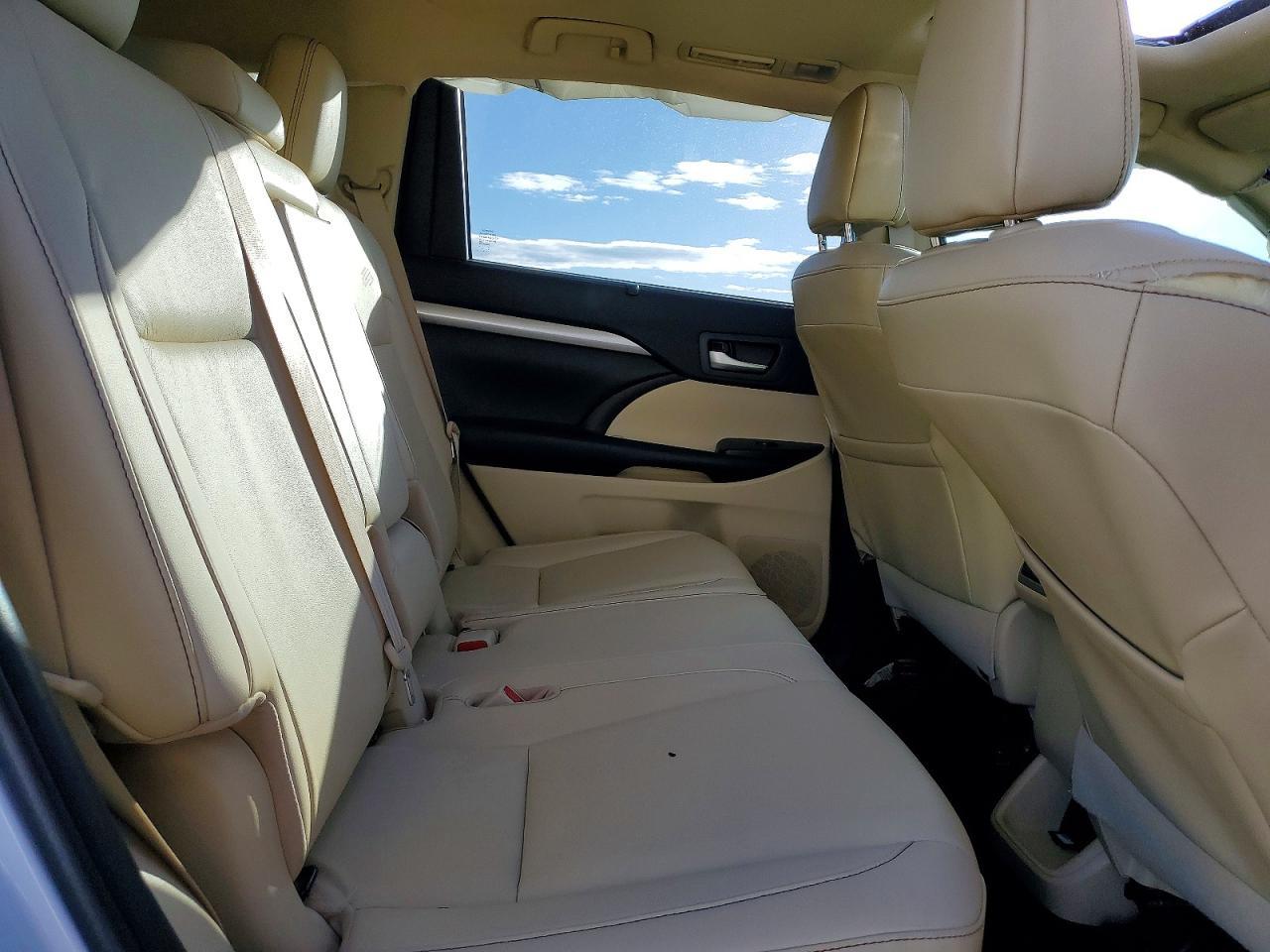 2019 Toyota Highlander Se - zdjęcie 21