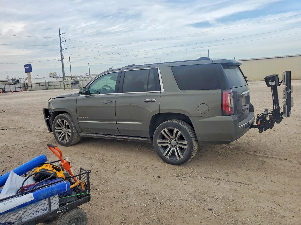 2017 GMC Yukon Denali - zdjęcie 2