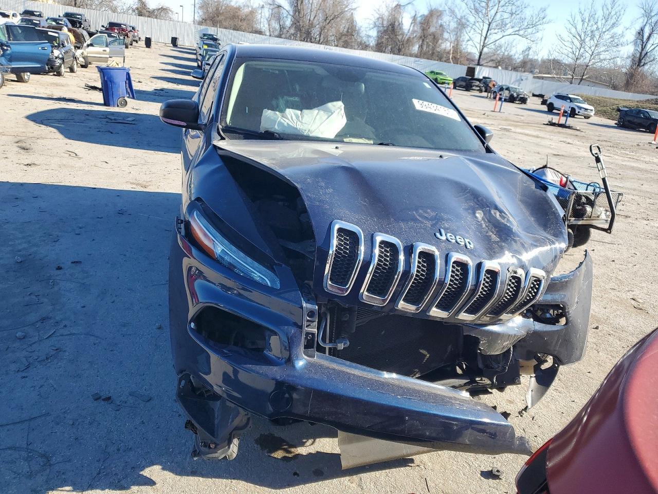 2015 Jeep Cherokee Sport - zdjęcie 5