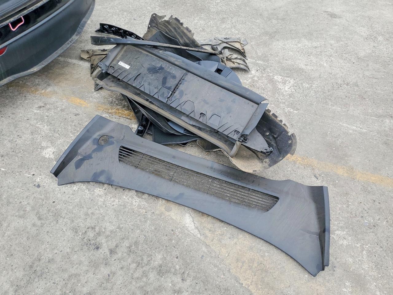 2024 Tesla Model Y - zdjęcie 13