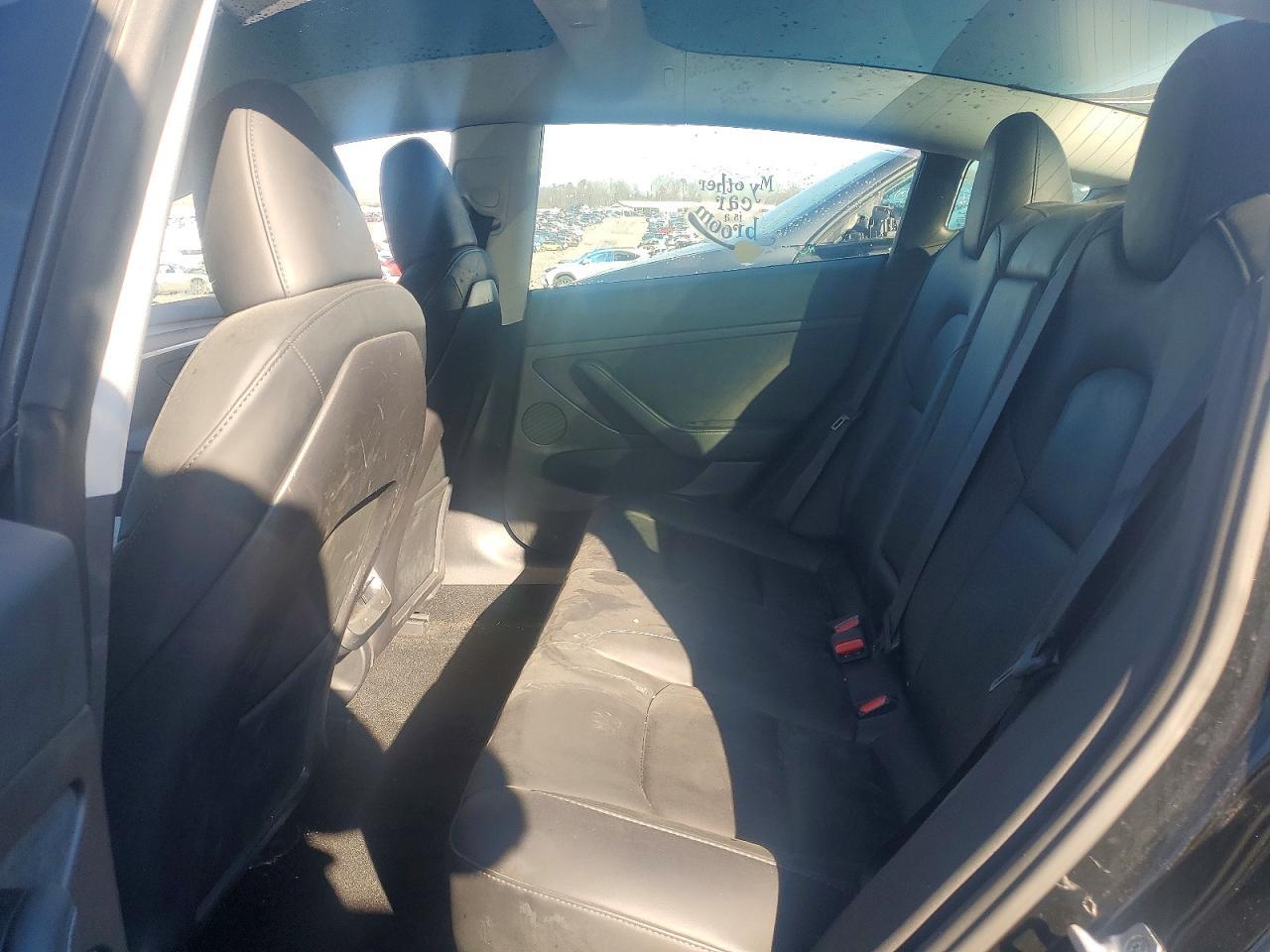 2023 Tesla Model 3 - zdjęcie 10