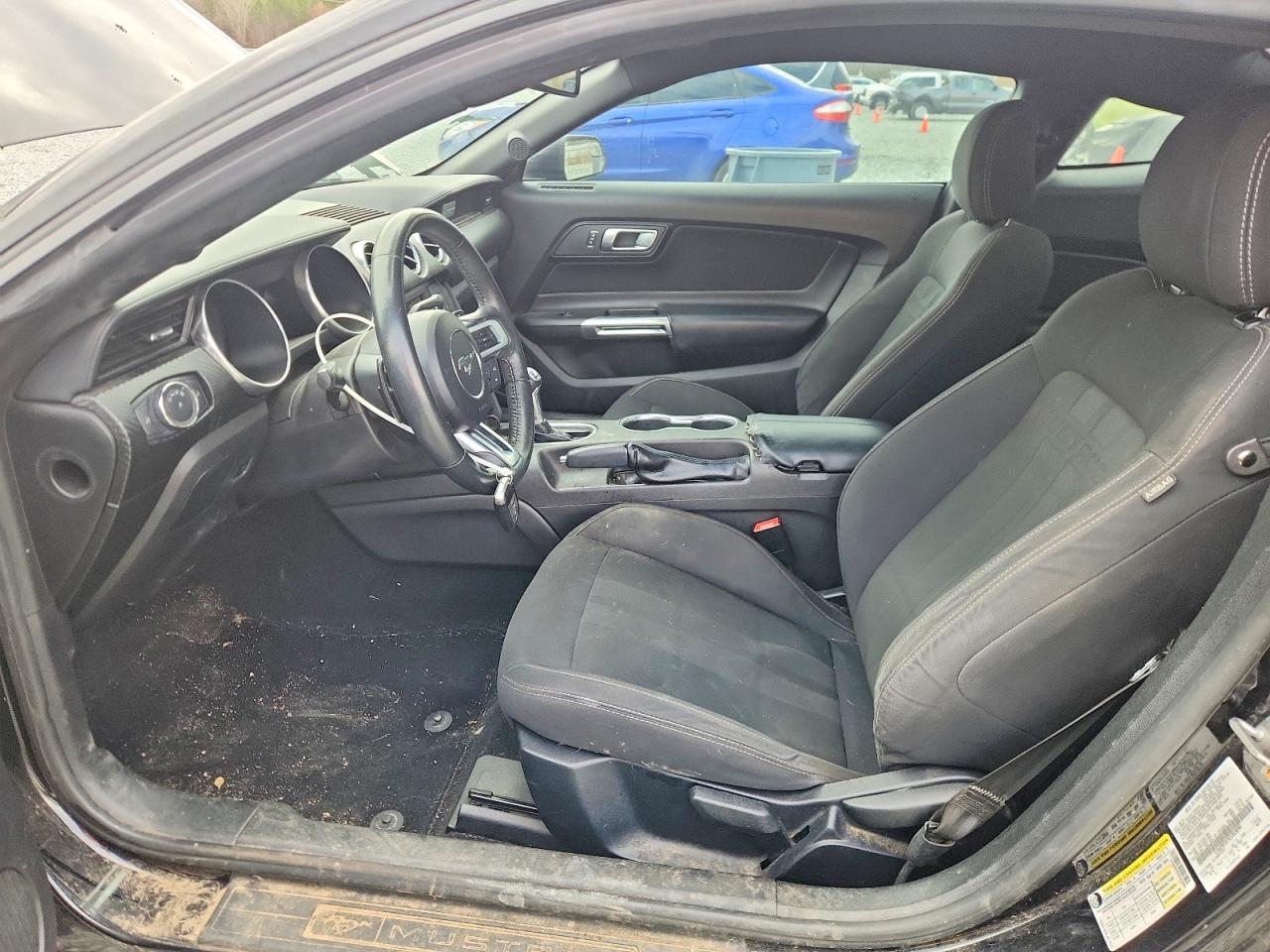 2019 Ford Mustang - zdjęcie 7