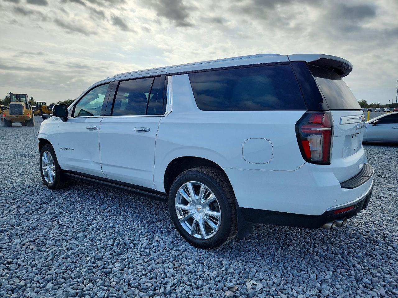 2021 Chevrolet Suburban K1500 High Country - zdjęcie 2