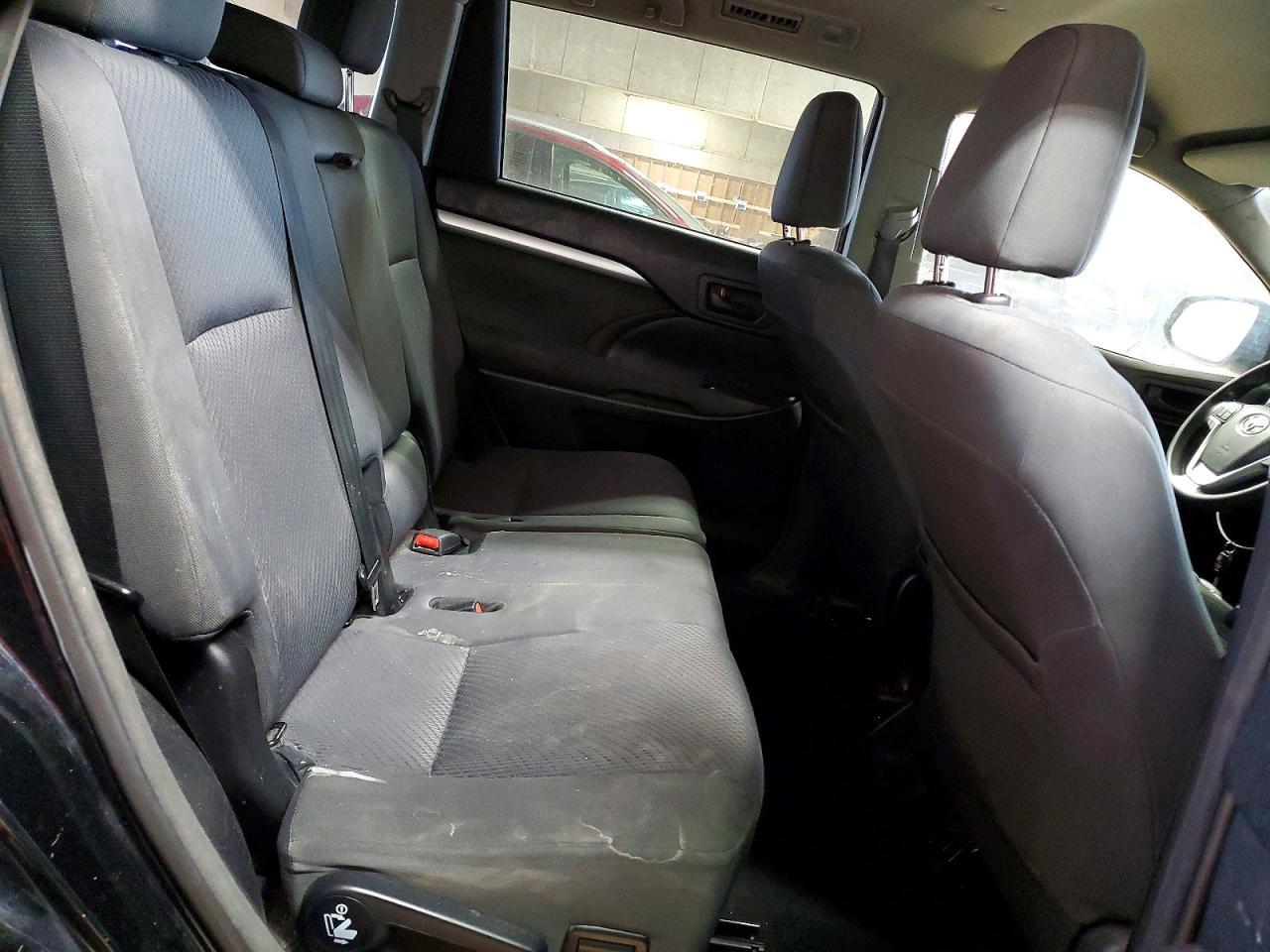 2017 Toyota Highlander Le - zdjęcie 11