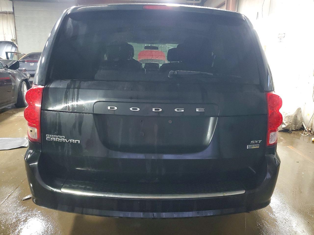 2014 Dodge Grand Caravan Sxt - zdjęcie 11