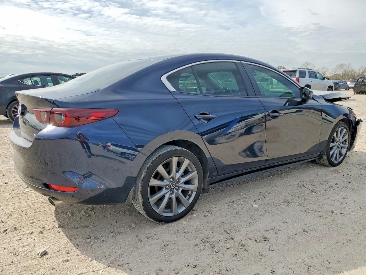 2025 Mazda 3 Preferred - zdjęcie 3