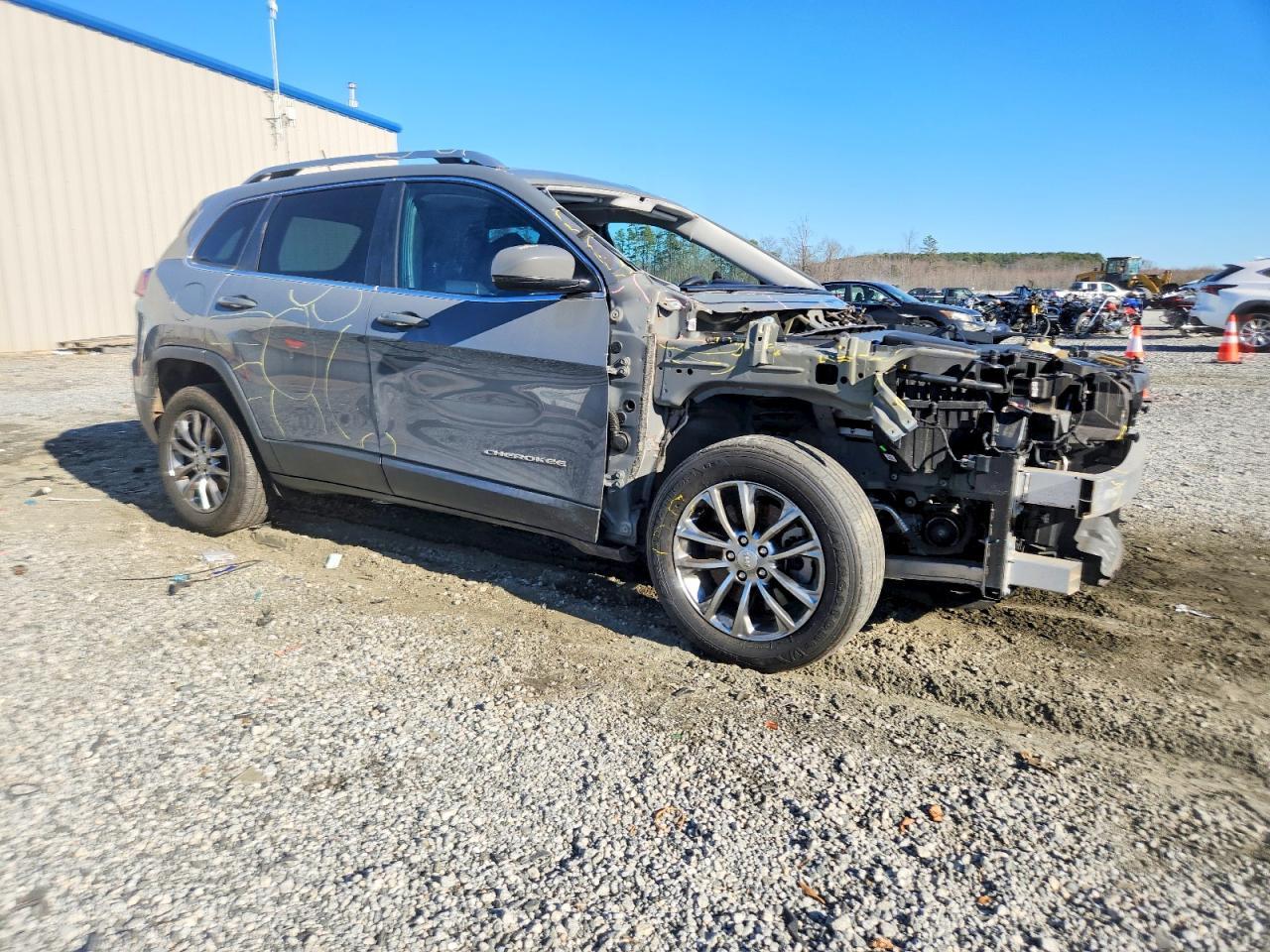 2020 Jeep Cherokee Latitude Plus - zdjęcie 4