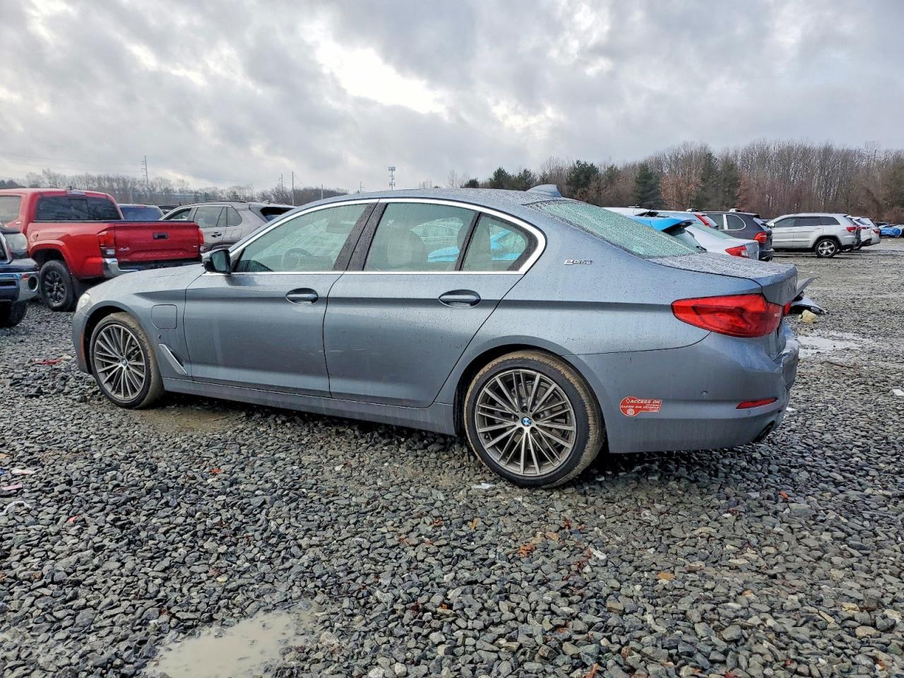 2019 BMW 530E - zdjęcie 2