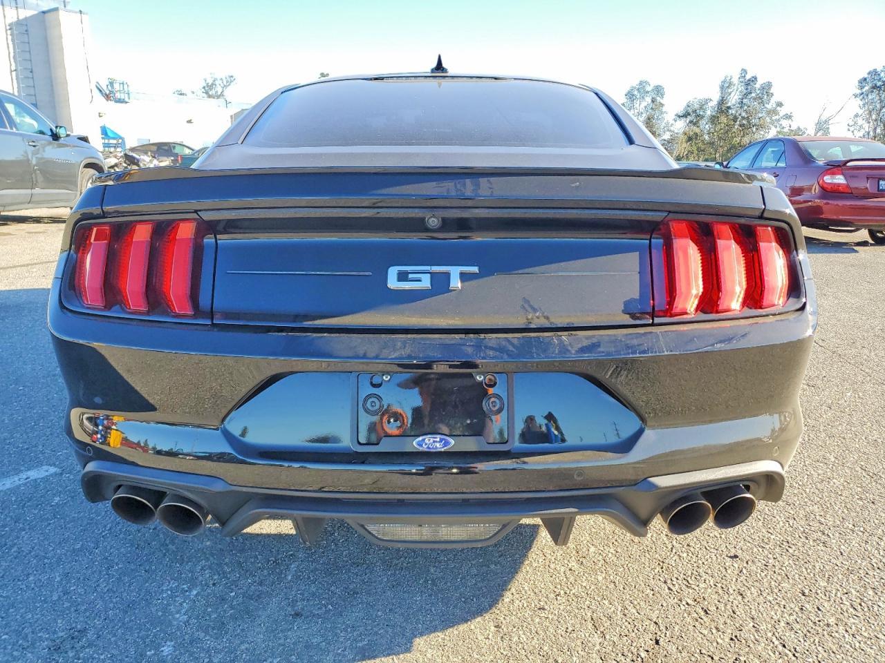 2021 Ford Mustang Gt - zdjęcie 6