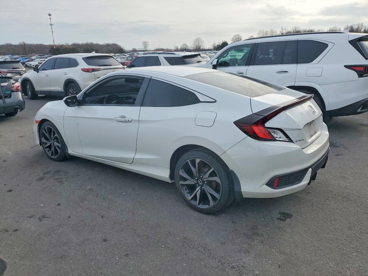 2019 Honda Civic Sport - zdjęcie 2