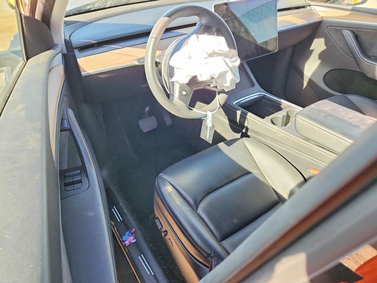 2023 Tesla Model Y - zdjęcie 8